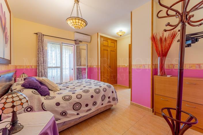 Image No.17-3 Bed Apartment for sale