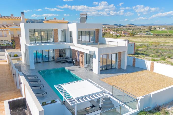 Image No.3-3 Bed Villa / Detached for sale