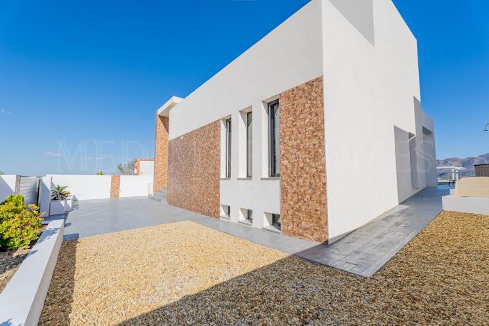 Image No.5-3 Bed Villa / Detached for sale