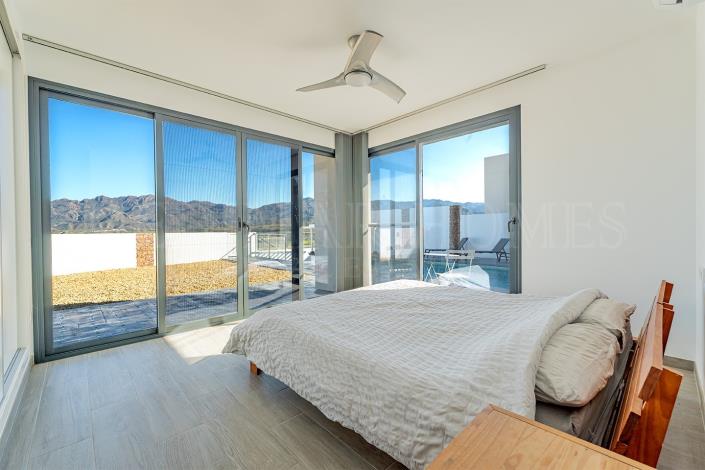 Image No.21-3 Bed Villa / Detached for sale