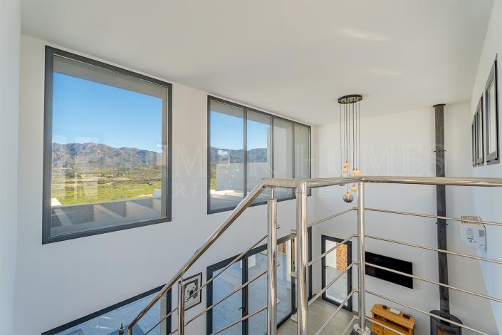 Image No.31-3 Bed Villa / Detached for sale