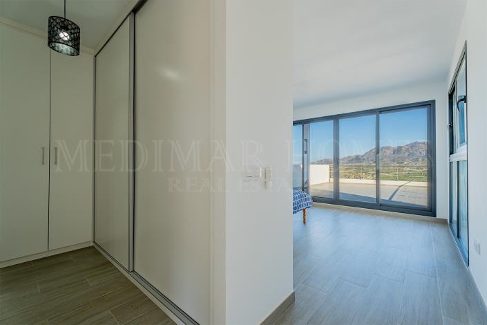 Image No.33-3 Bed Villa / Detached for sale