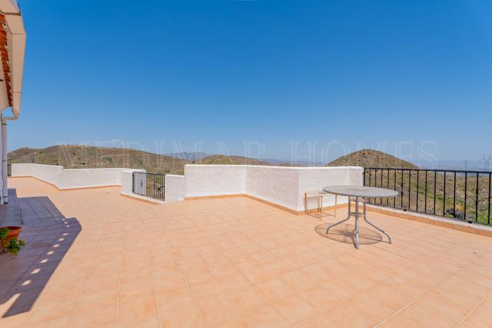 Image No.38-4 Bed Villa / Detached for sale