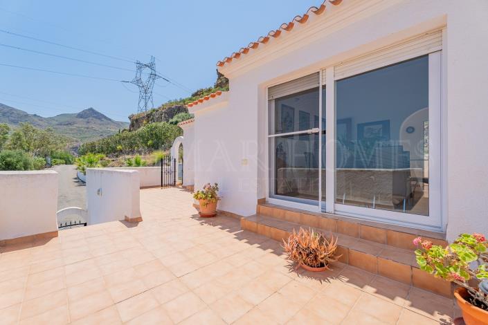 Image No.39-4 Bed Villa / Detached for sale