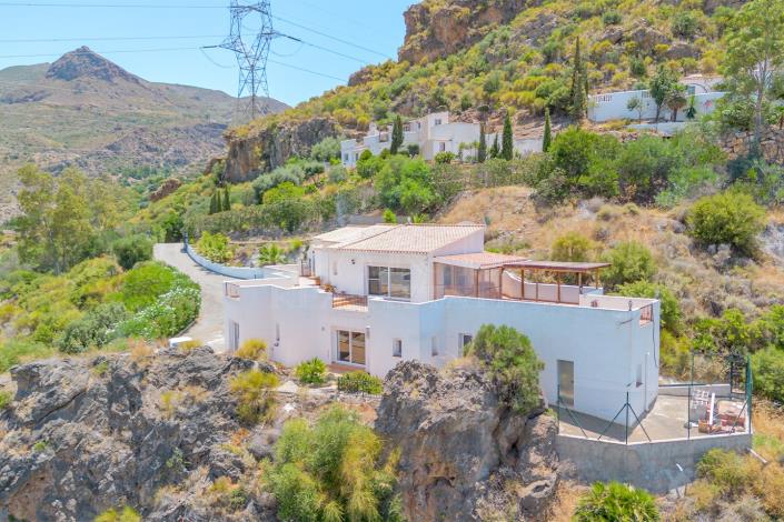 Image No.45-4 Bed Villa / Detached for sale