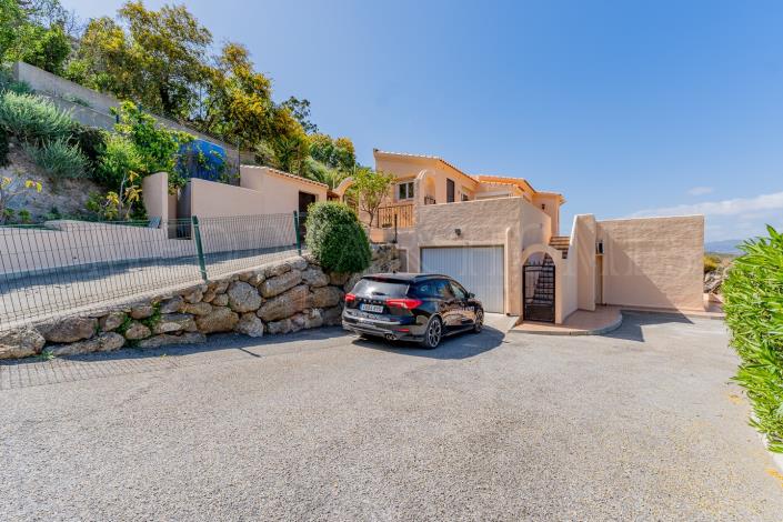 Image No.4-4 Bed Villa / Detached for sale