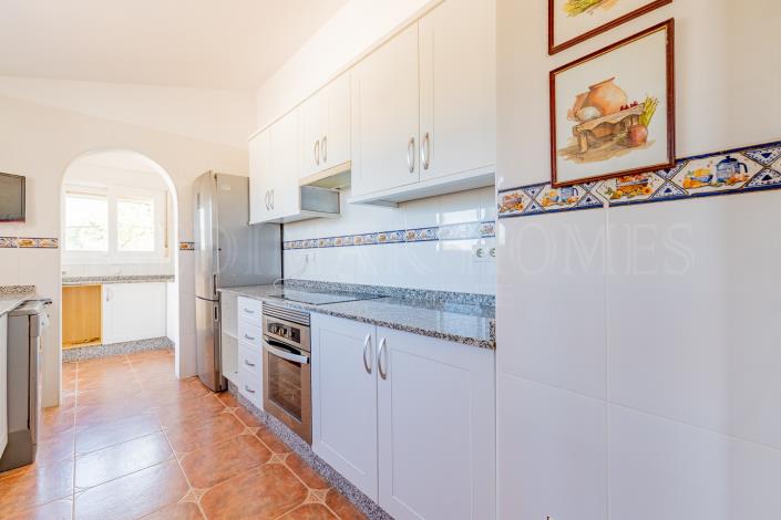 Image No.19-4 Bed Villa / Detached for sale