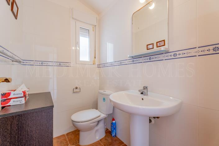 Image No.23-4 Bed Villa / Detached for sale