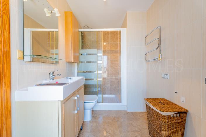 Image No.32-4 Bed Villa / Detached for sale