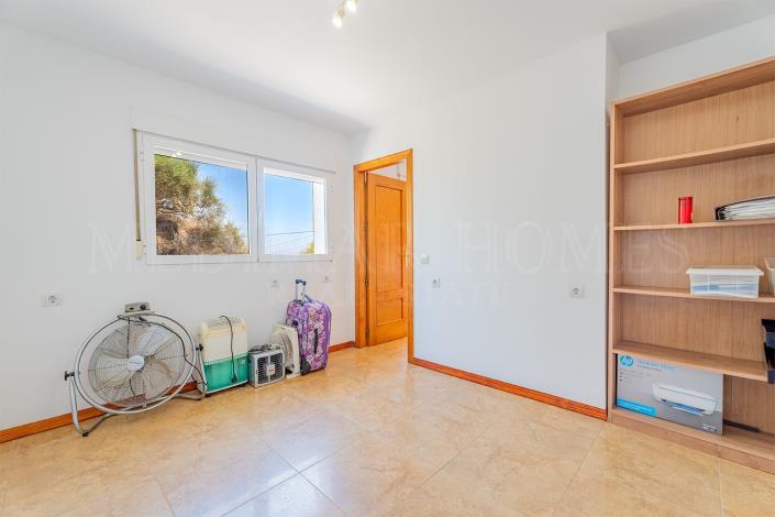 Image No.34-4 Bed Villa / Detached for sale