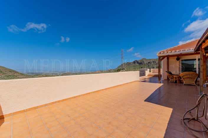 Image No.44-4 Bed Villa / Detached for sale