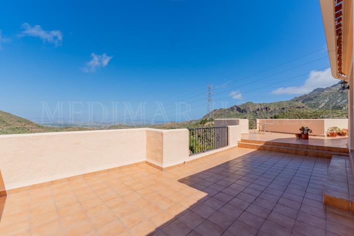 Image No.48-4 Bed Villa / Detached for sale