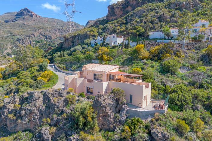 Image No.60-4 Bed Villa / Detached for sale