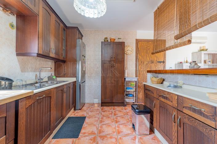 Image No.31-3 Bed Chalet for sale