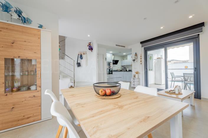 Image No.12-3 Bed Villa for sale