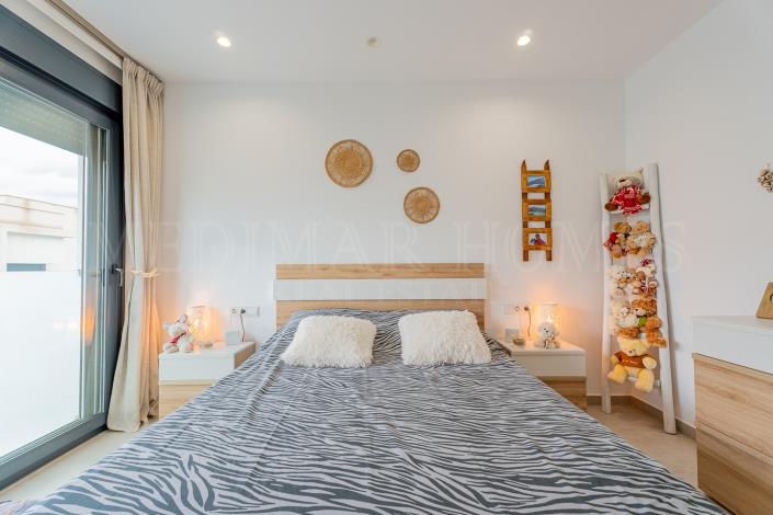 Image No.22-3 Bed Villa for sale