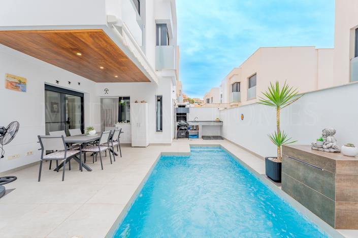 Image No.32-3 Bed Villa for sale