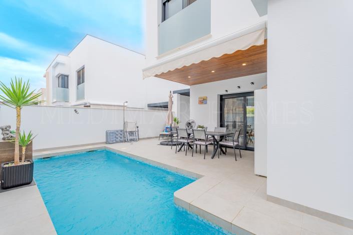 Image No.35-3 Bed Villa for sale