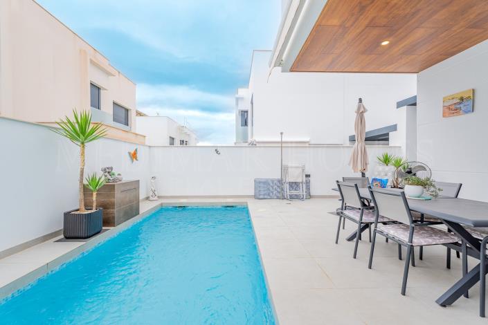 Image No.36-3 Bed Villa for sale