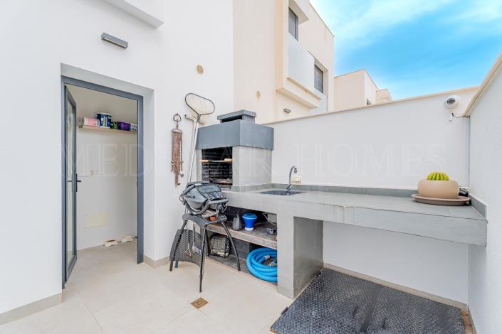 Image No.37-3 Bed Villa for sale