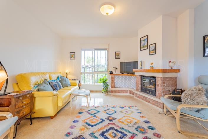 Image No.12-3 Bed Townhouse for sale