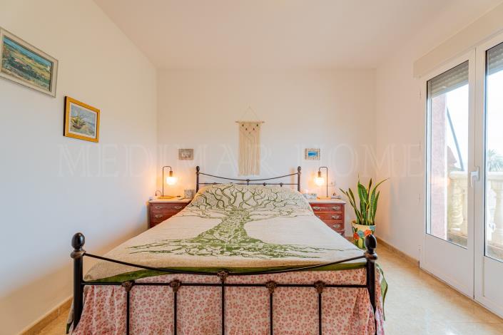 Image No.32-3 Bed Townhouse for sale