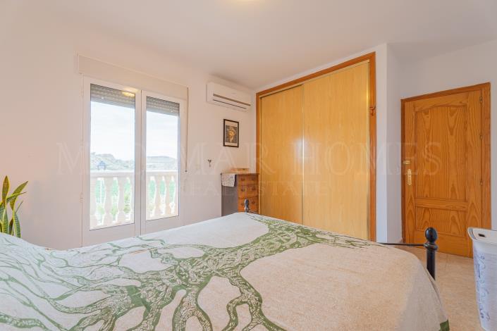 Image No.34-3 Bed Townhouse for sale