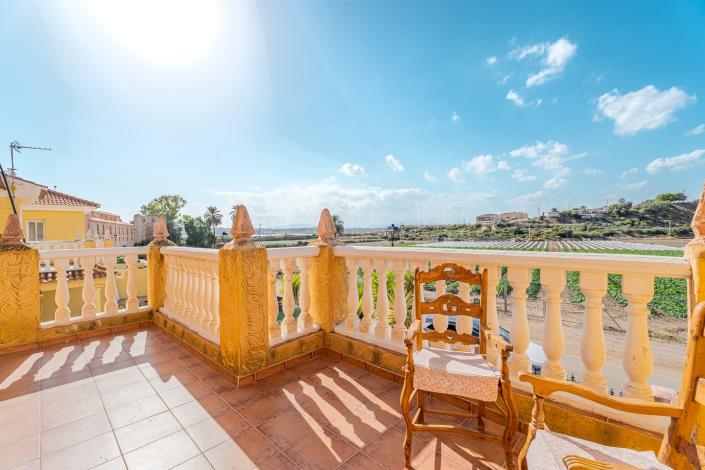 Image No.44-3 Bed Townhouse for sale