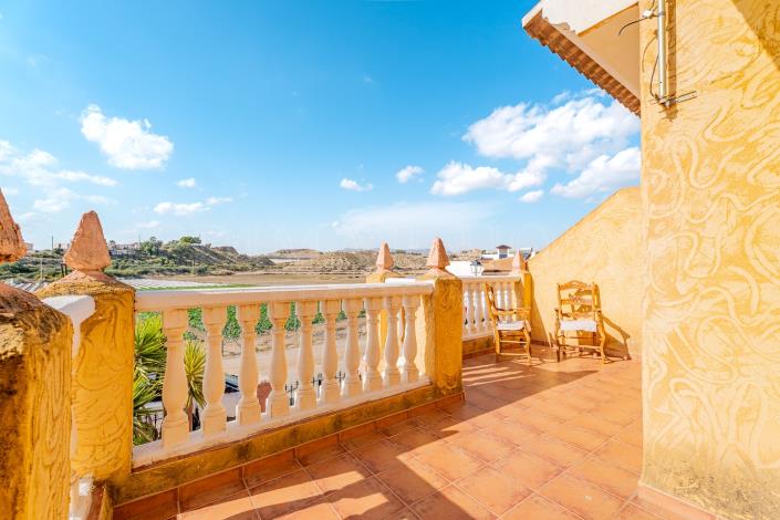 Image No.46-3 Bed Townhouse for sale