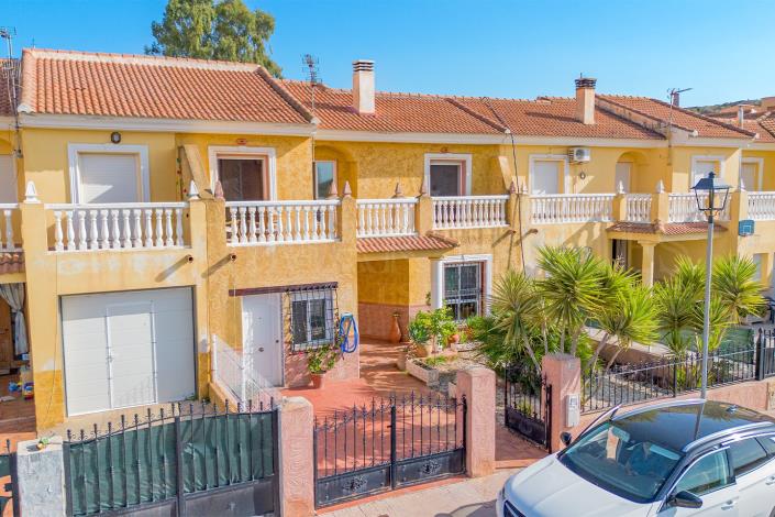 Image No.51-3 Bed Townhouse for sale