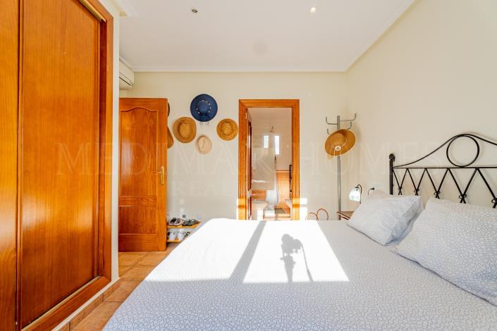 Image No.21-2 Bed Apartment for sale