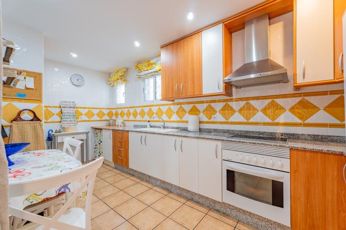 Image No.17-2 Bed Apartment for sale