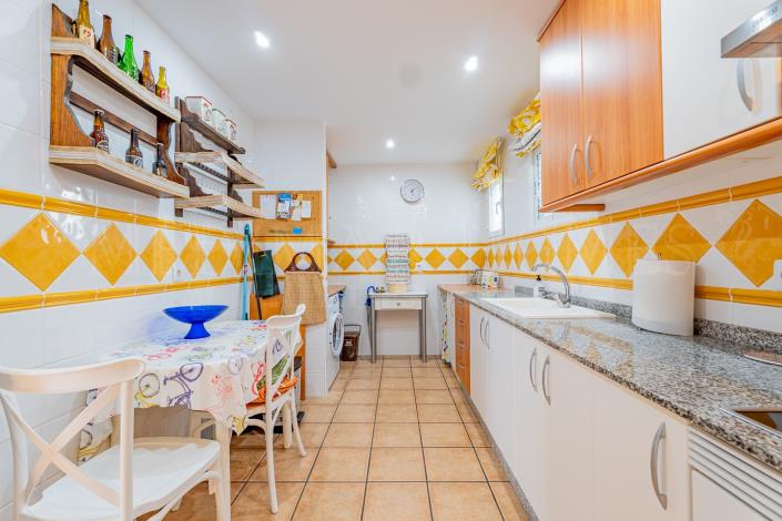 Image No.18-2 Bed Apartment for sale