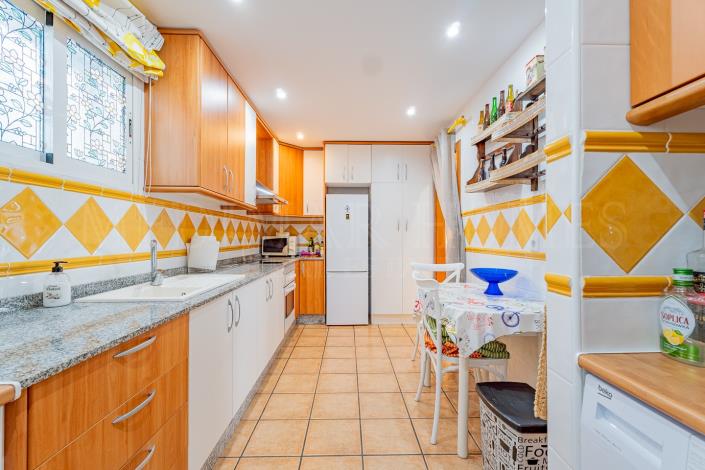 Image No.19-2 Bed Apartment for sale