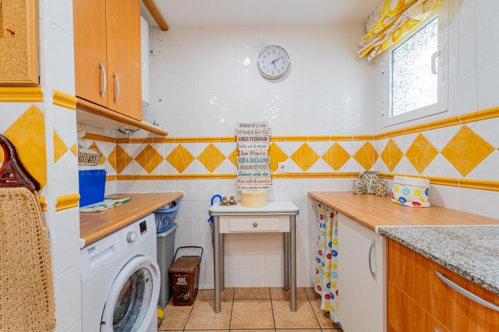 Image No.20-2 Bed Apartment for sale