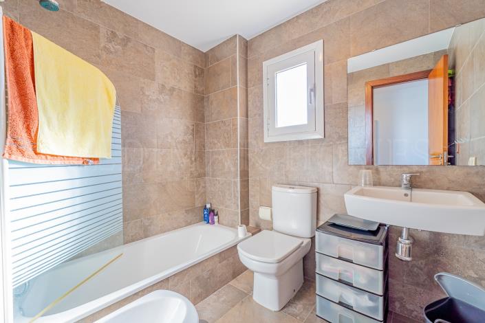 Image No.19-2 Bed Apartment for sale