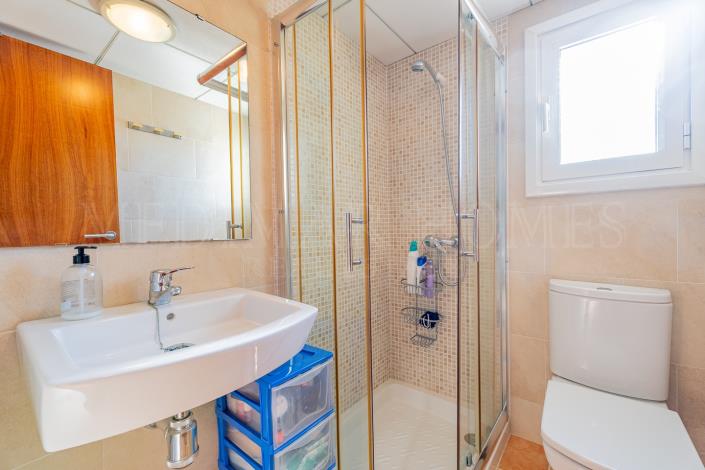 Image No.23-2 Bed Apartment for sale