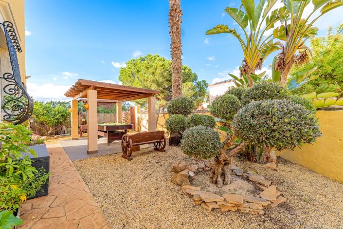 Image No.11-3 Bed Villa / Detached for sale