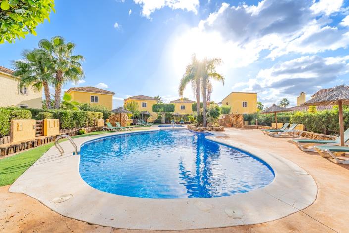 Image No.50-3 Bed Villa / Detached for sale