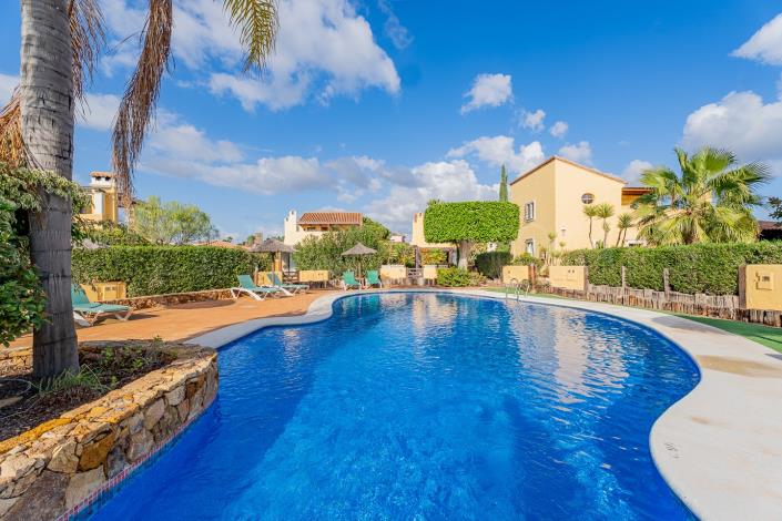 Image No.53-3 Bed Villa / Detached for sale