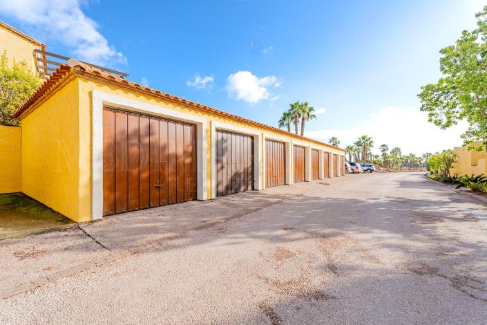 Image No.56-3 Bed Villa / Detached for sale