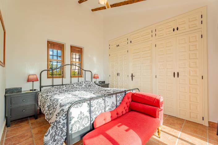 Image No.41-3 Bed Villa / Detached for sale