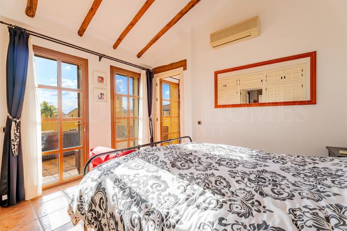 Image No.44-3 Bed Villa / Detached for sale