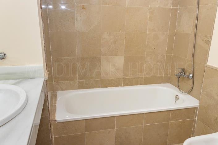 Image No.15-2 Bed Apartment for sale