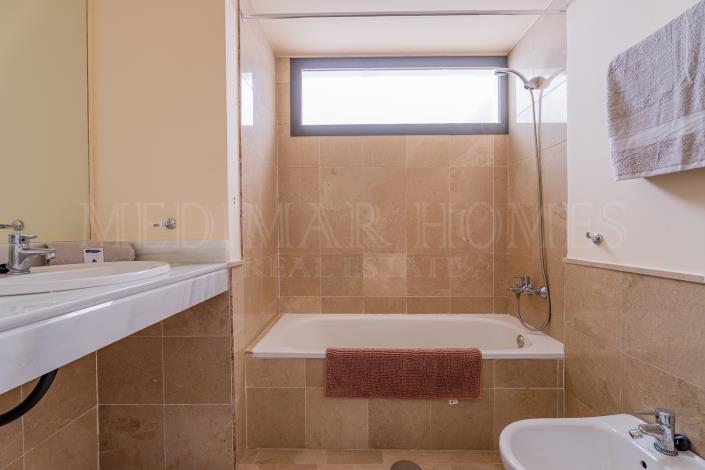 Image No.24-2 Bed Apartment for sale