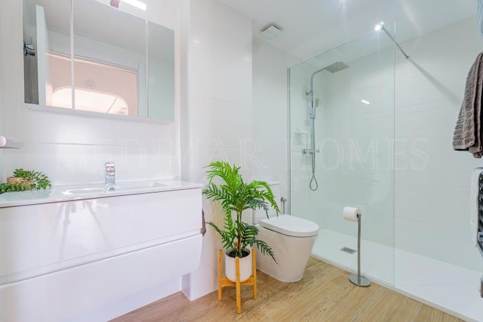 Image No.20-2 Bed Apartment for sale