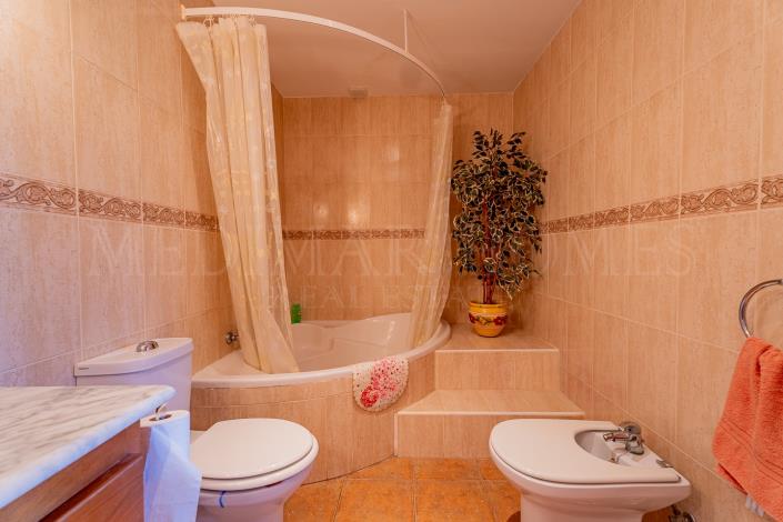 Image No.23-1 Bed Apartment for sale