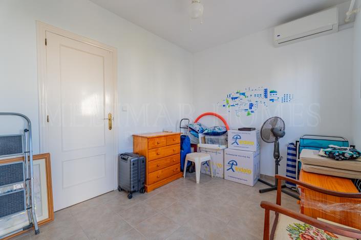 Image No.35-3 Bed Townhouse for sale