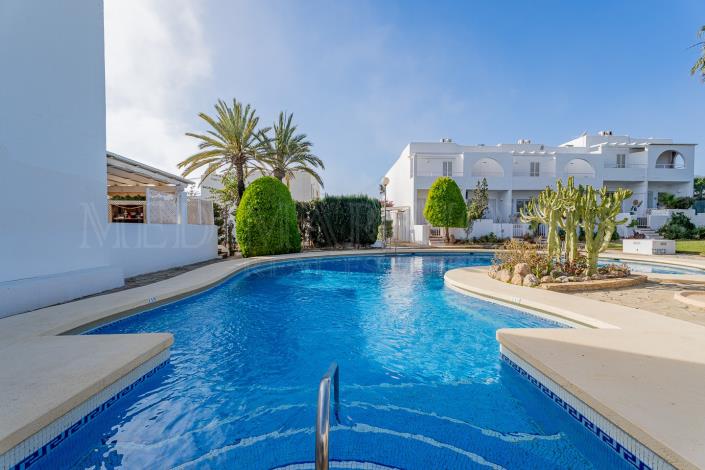 Image No.46-3 Bed Townhouse for sale