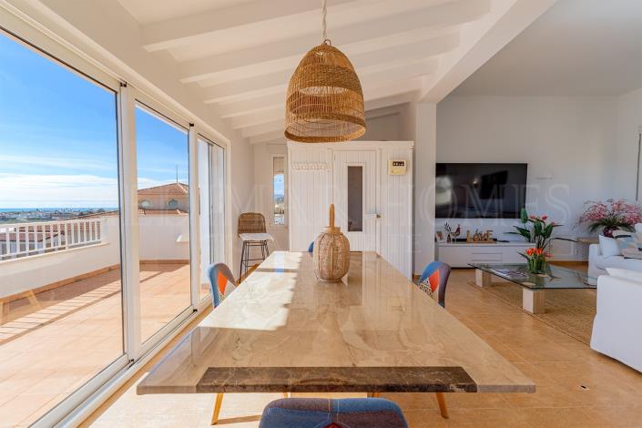 Image No.23-4 Bed Villa / Detached for sale